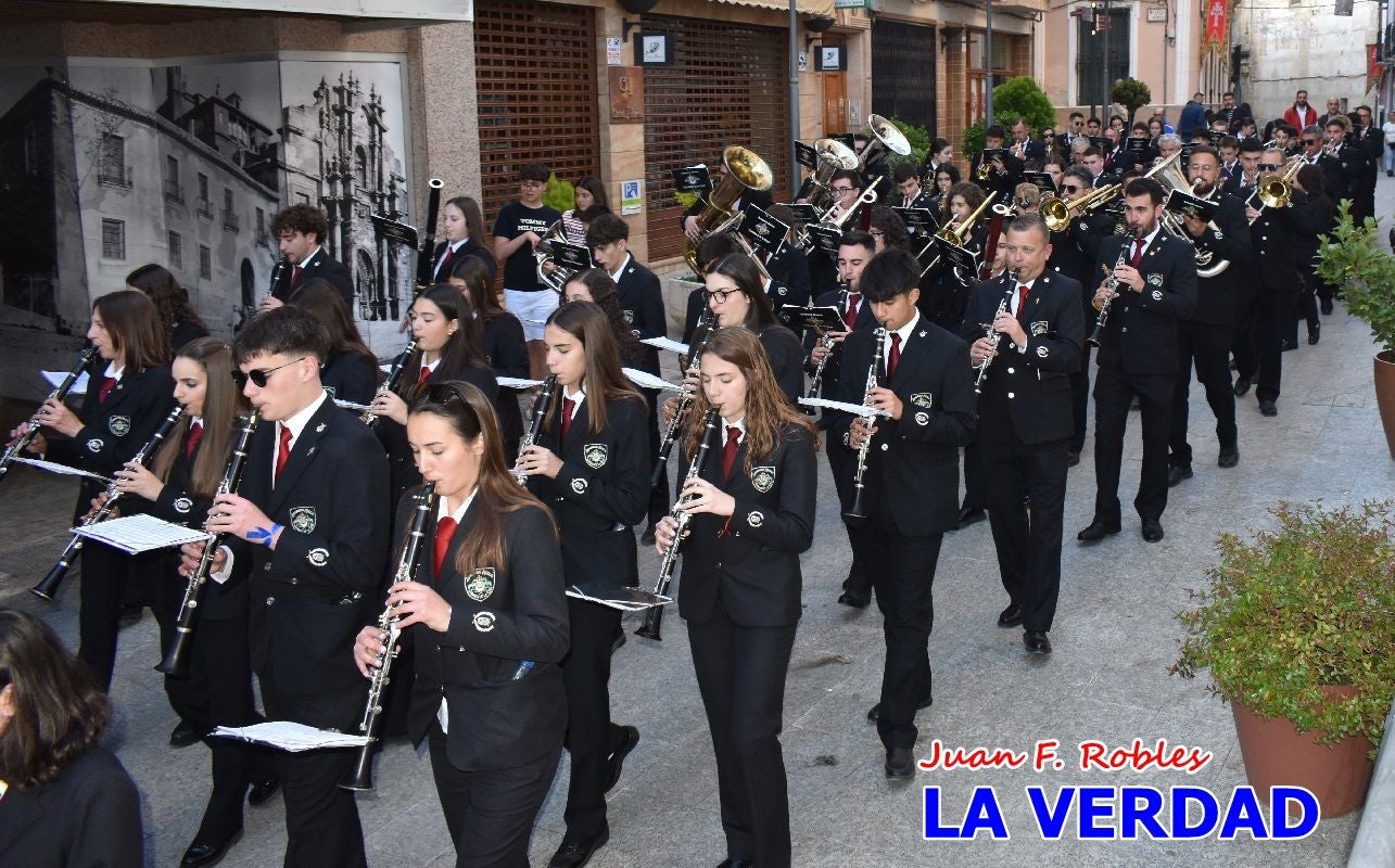 Imágenes del pasacalles previo al Pregón de Fiestas de Caravaca de la Cruz