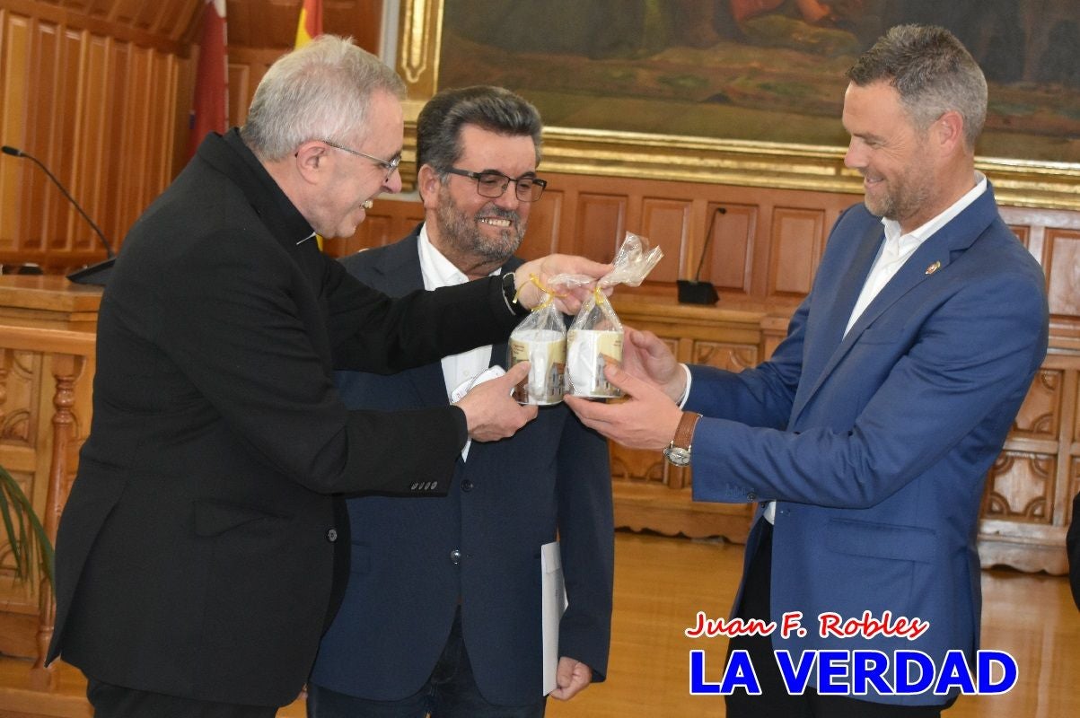 Recepción oficial al grupo de alemanes de Obertshausen en Caravaca de la Cruz