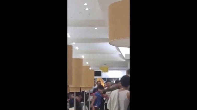 Pelea en el centro comercial Dos Mares de San Javier