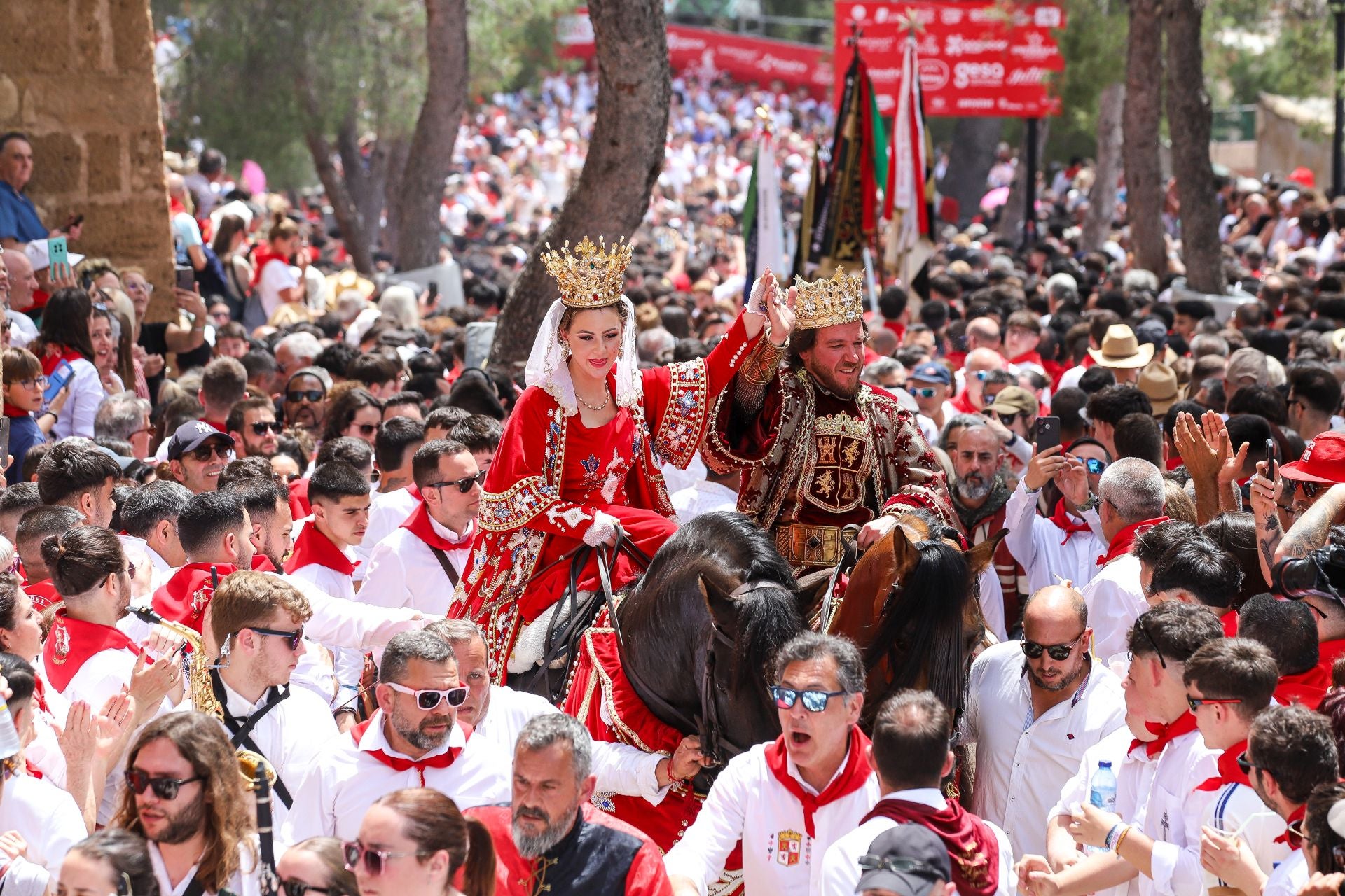La carrera de los Caballos del Vino 2025, en imágenes
