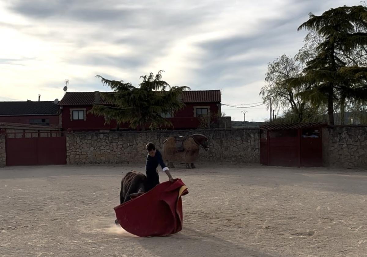Emilio Serna, protagonista en el Real Club Taurino de Murcia