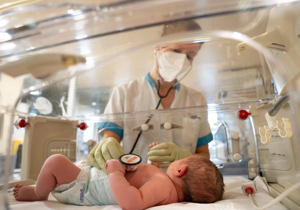 El Hospital HLA La Vega conmemora 60 años en atención materno-infantil con la campaña 'Yo nací en La Vega'