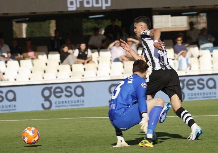 Romo se estrena ante un Racing perplejo