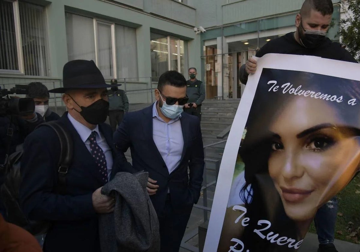 La jueza del 'caso Sara' procesa al cirujano y a otros 9 médicos por homicidio imprudente