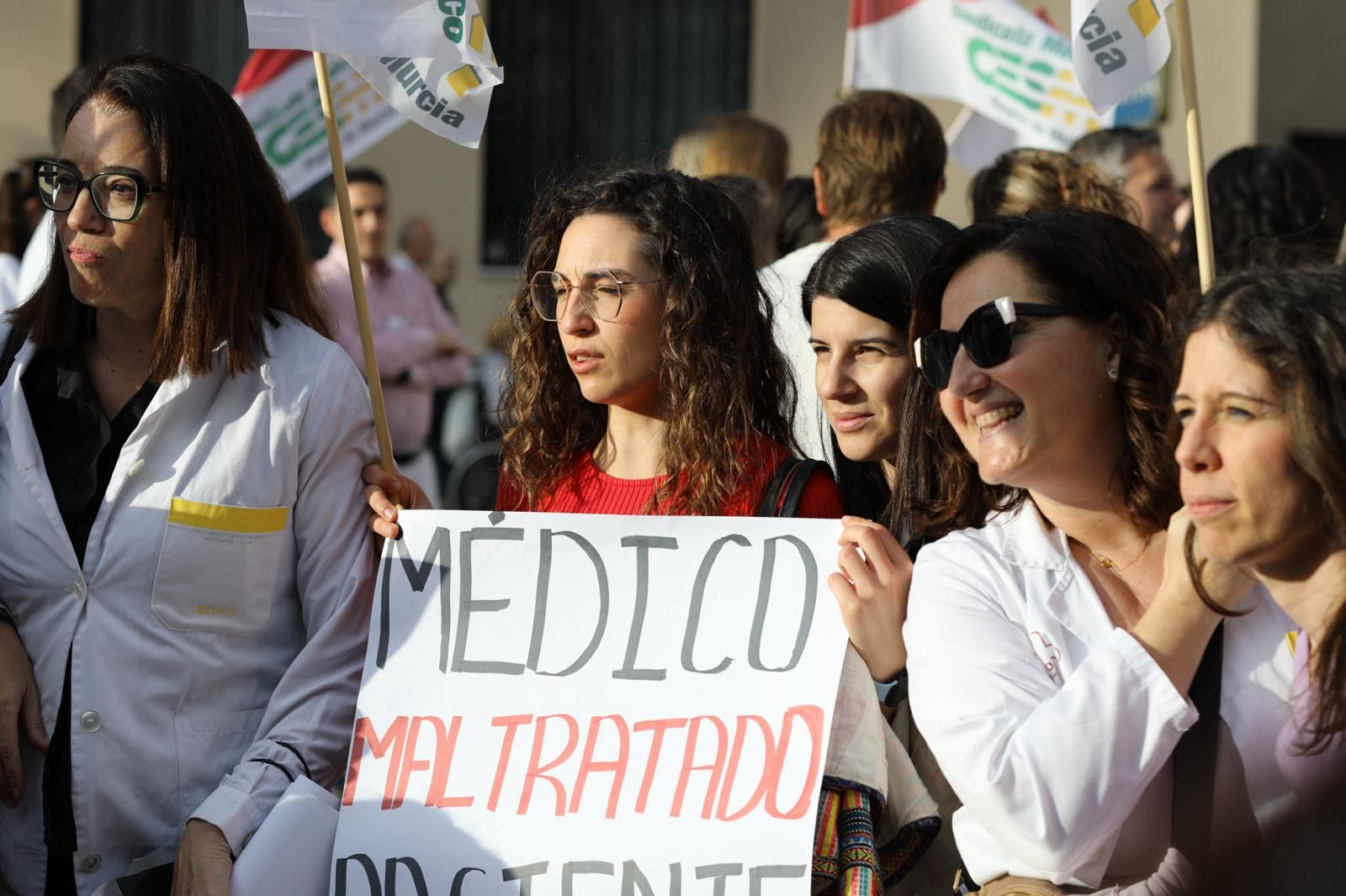 En imágenes, la manifestación de médicos contra el Estatuto Marco
