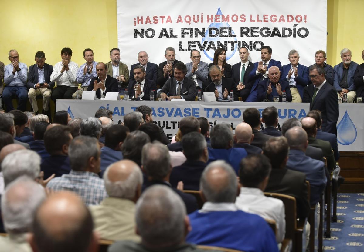 El primer acto en defensa del Trasvase Tajo-Segura, en imágenes