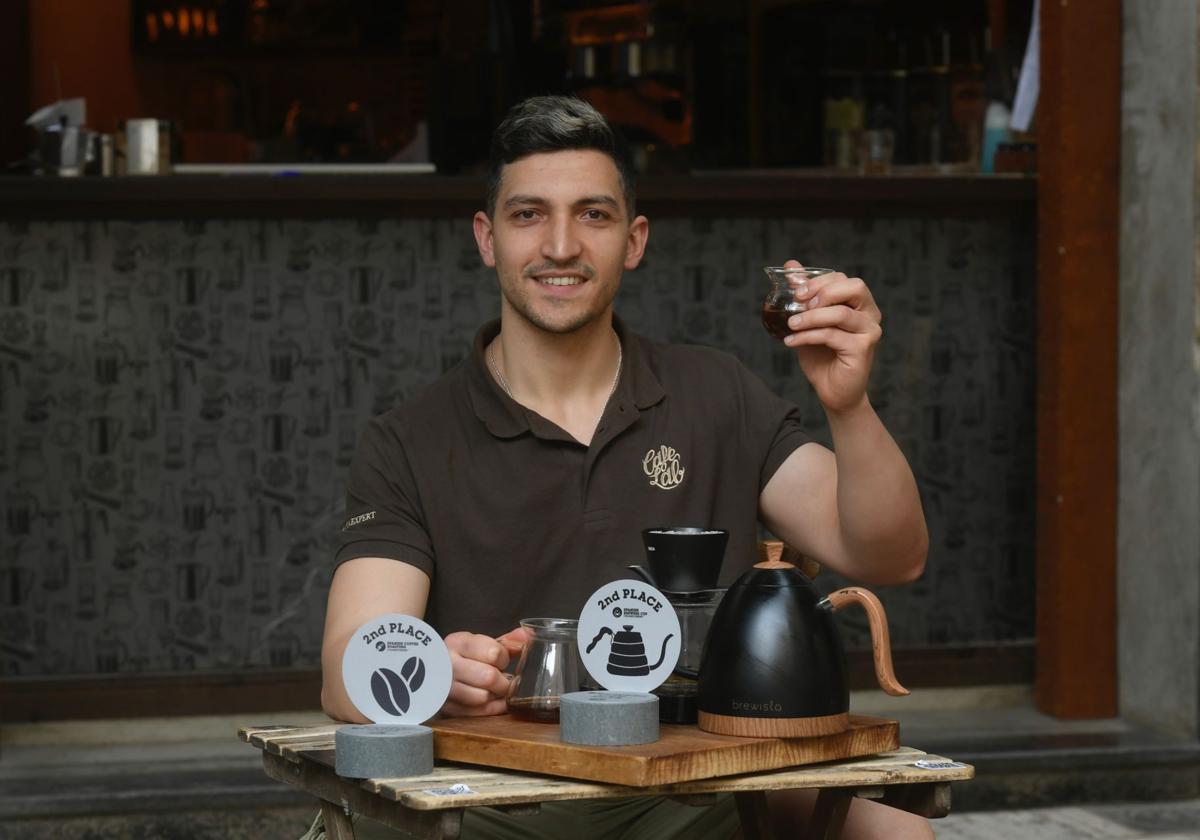 El brillante barista que bebía mate | la verdad