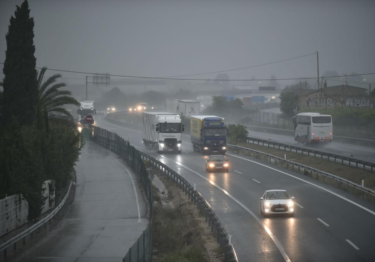 Aemet activa el aviso amarillo por tormentas y granizo para este sábado en la Región de Murcia