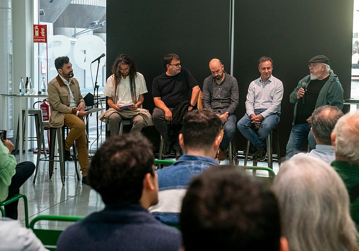 Los participantes en el coloquio organizado por Surefolk, Estrella de Levante y LA VERDAD.