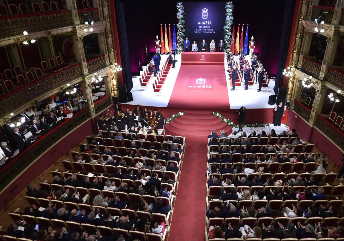 La entrega de Honores y Distinciones en el Día de la Ciudad de Murcia, en imágenes
