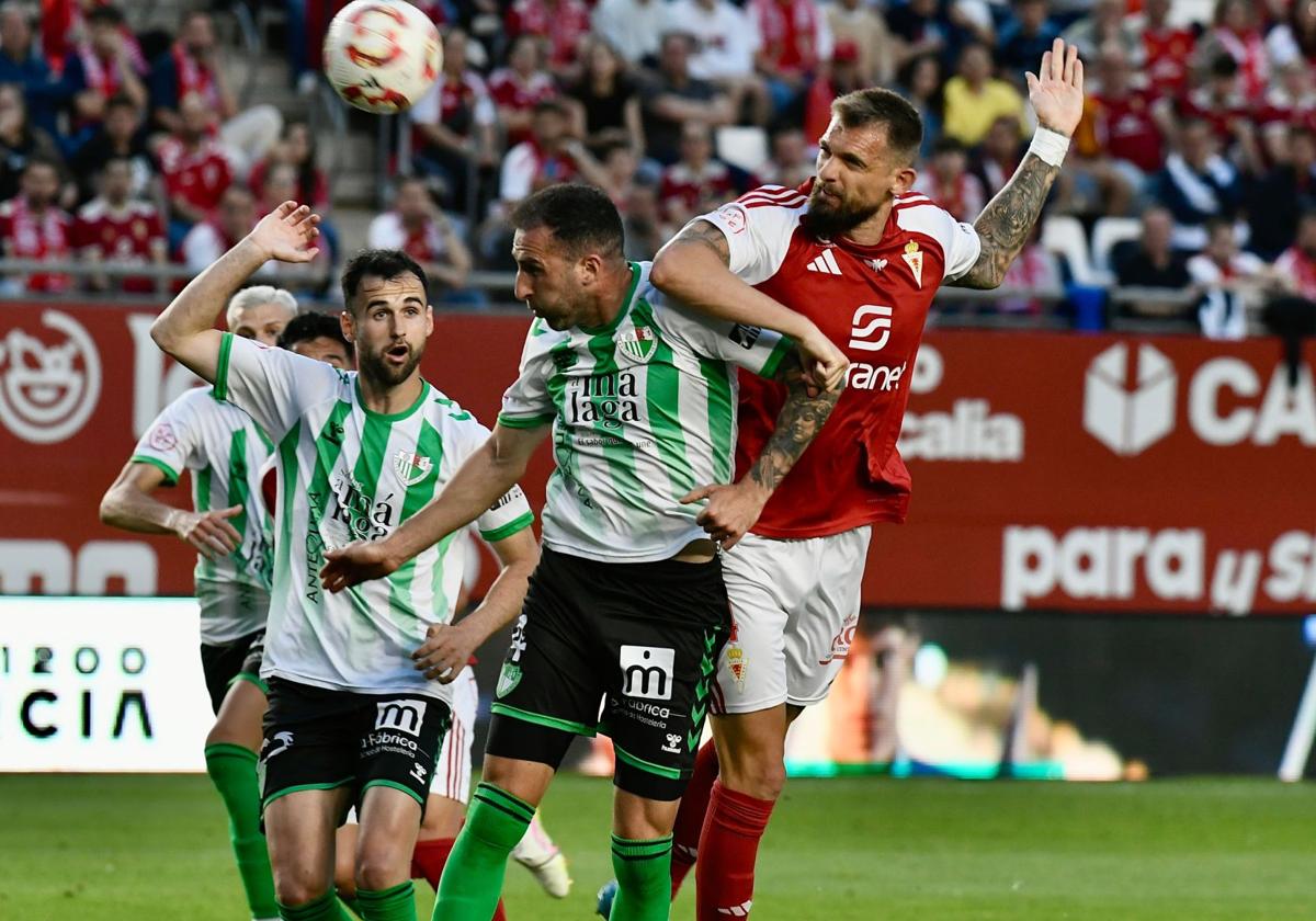 El empate del Real Murcia contra el Antequera, en imágenes