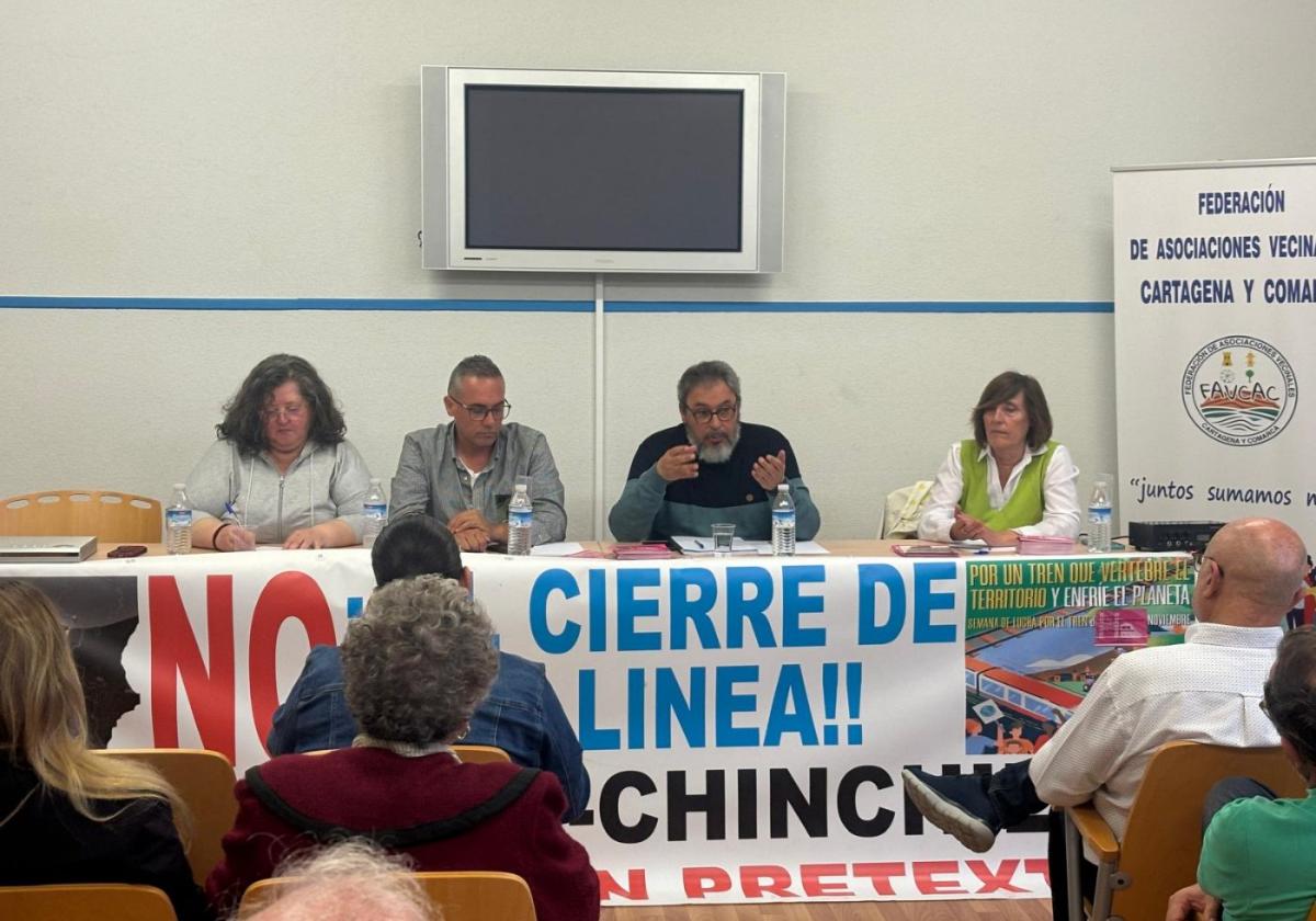 Charla, el jueves, en la sede de la Federación vecinal en Santa Lucía.