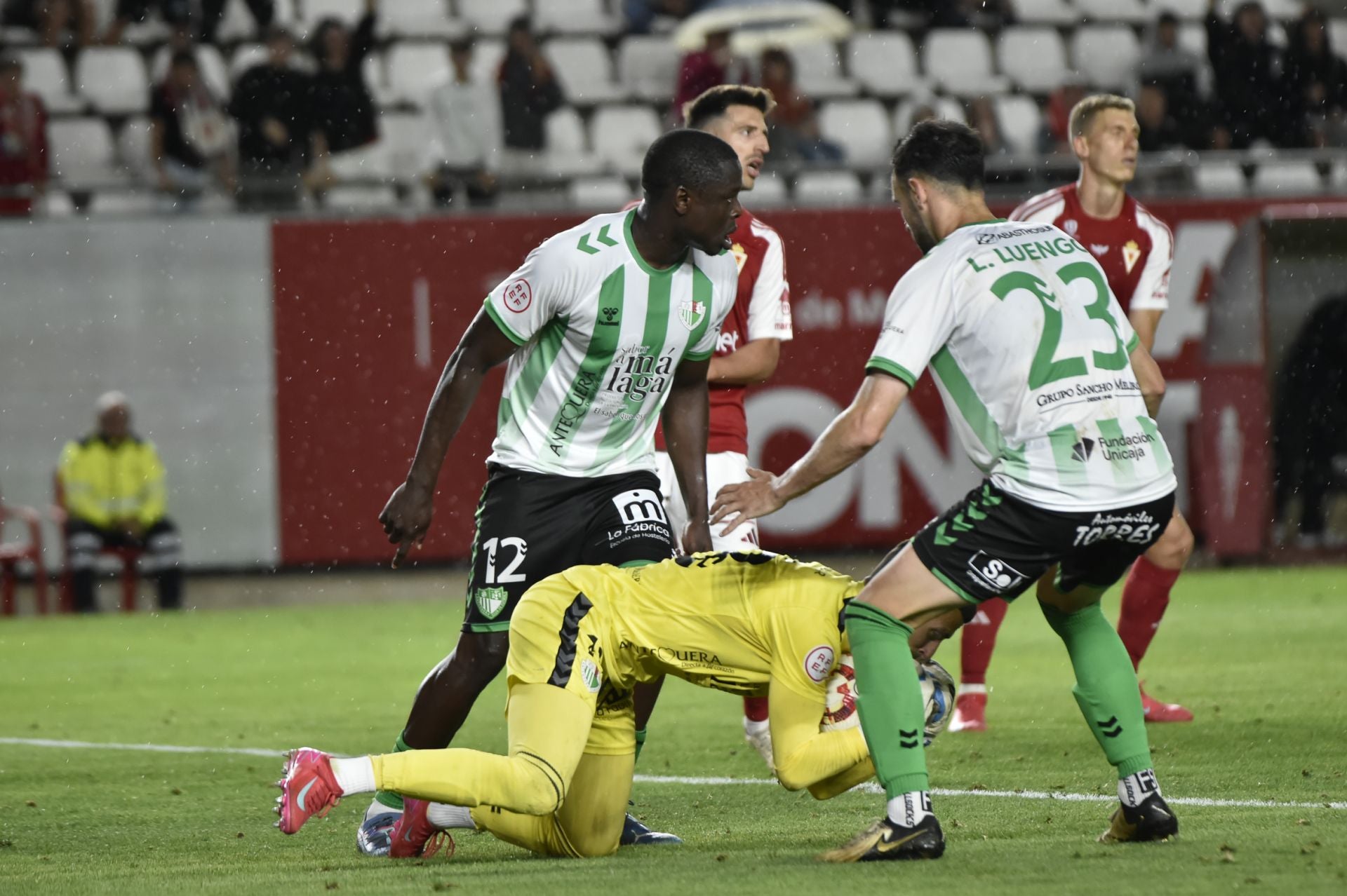 El empate del Real Murcia contra el Antequera, en imágenes