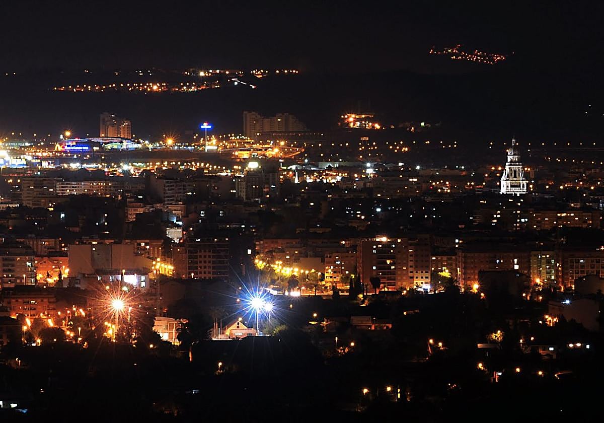 Panorámica nocturna de Murcia.