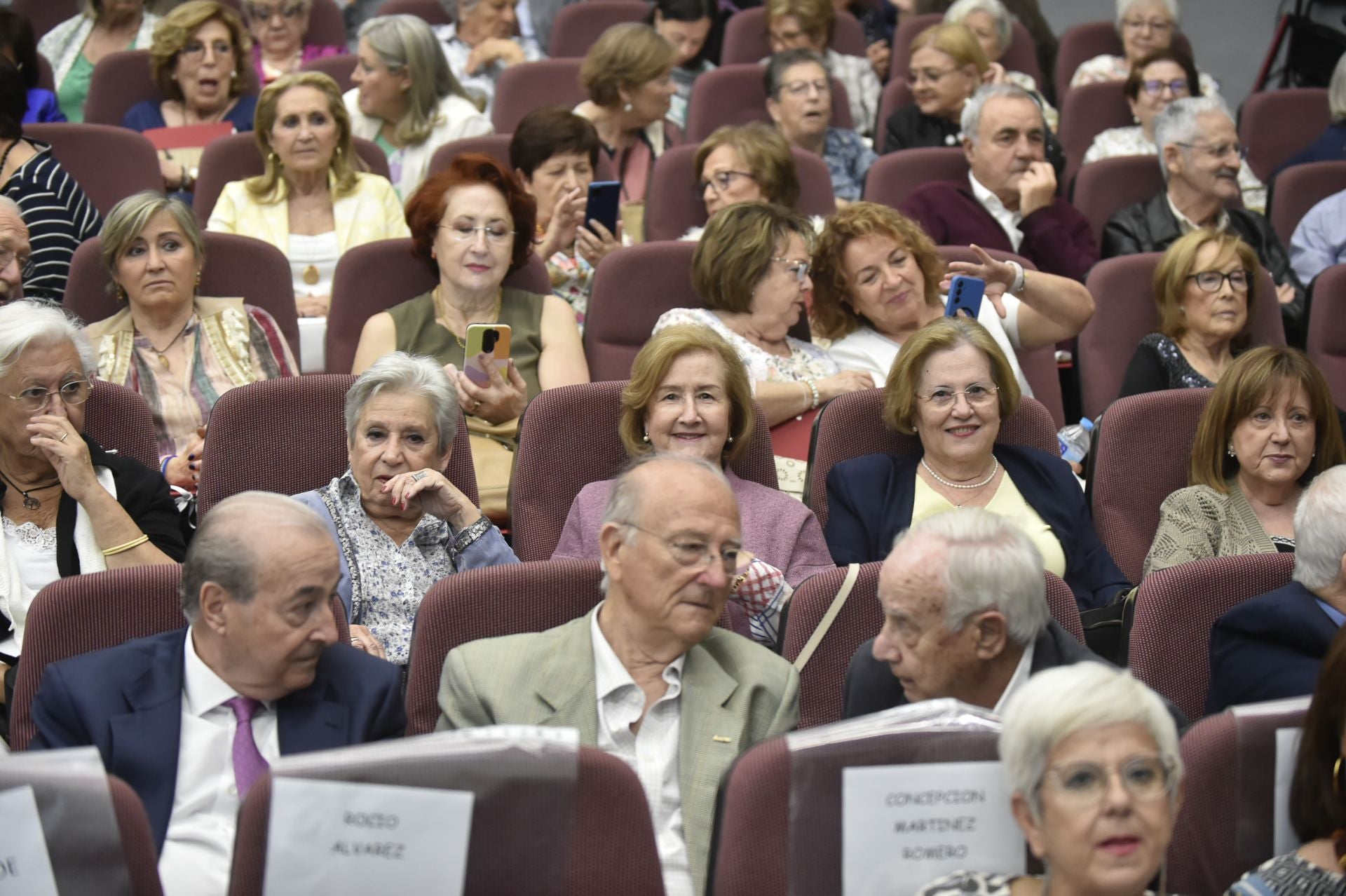 En imágenes, el homenaje a los trabajadores de La Arrixaca por su 50 aniversario