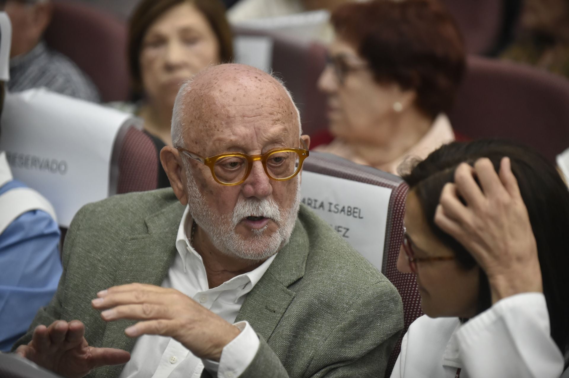 En imágenes, el homenaje a los trabajadores de La Arrixaca por su 50 aniversario