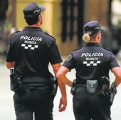 Dos agentes de la Policía Local de Murcia, en una imagen de archivo.