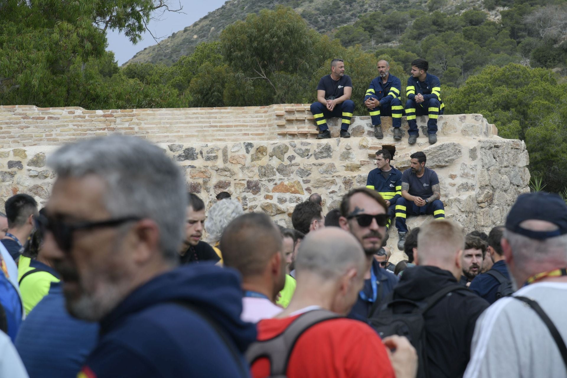 Los trabajadores de Navantia Cartagena se concentran a las puertas de la factoría, en imágenes