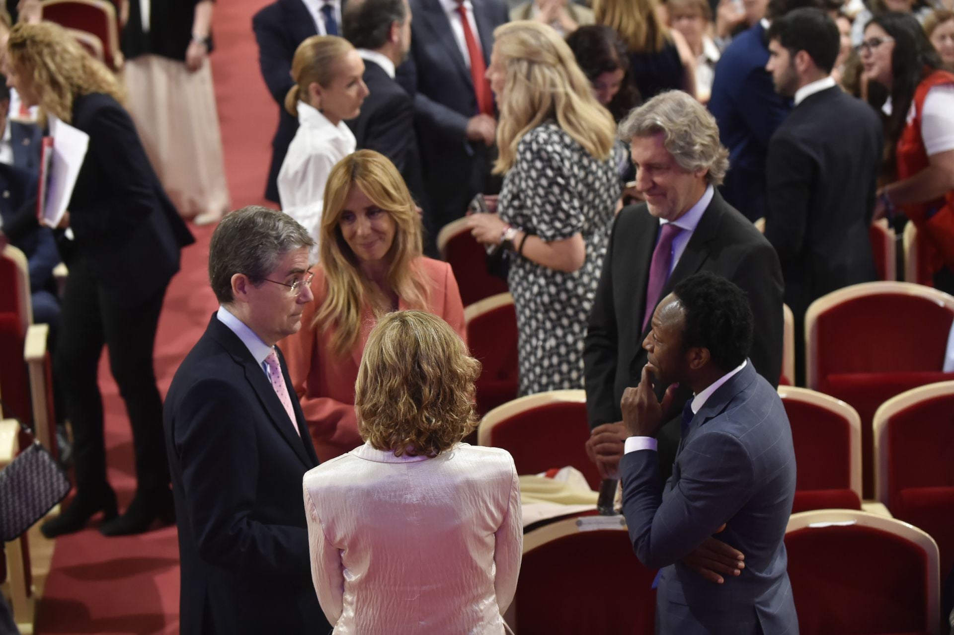 El acto de entrega en Murcia de los premios de Cruz Roja, en imágenes
