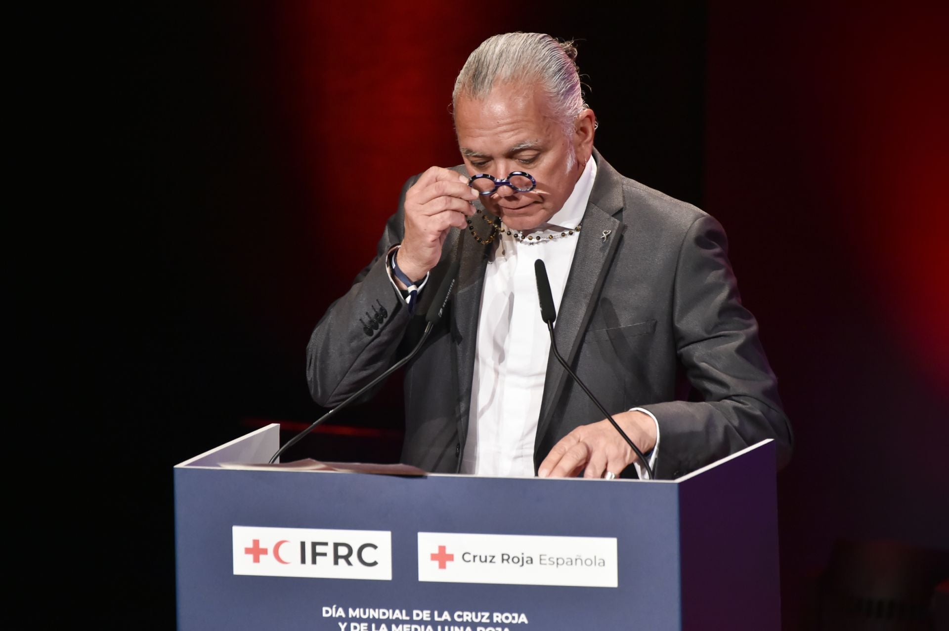El acto de entrega en Murcia de los premios de Cruz Roja, en imágenes