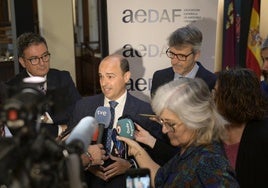 Bernardo Bande, entre Francisco Iniesta y Luis Alberto Marín.