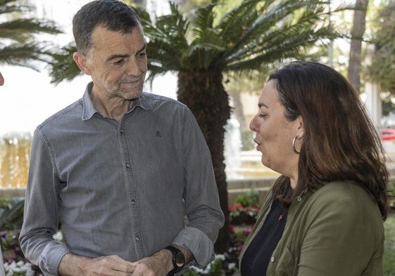 Visita a Cartagena de Antonio Maíllo, coordinador federal de Izquierda Unida, acompañado por Penélope Luna, coordinadora regional de IUVRM.