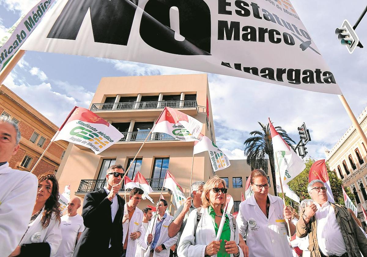 El sindicato médico regional se pone al frente de la huelga contra el estatuto marco | la verdad