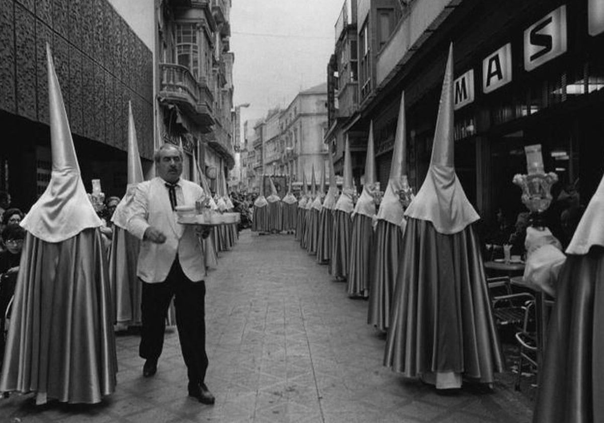 Captura de pantalla de la campaña 'The Revelation of the Andalusian Crush' donde se aprecia una procesión que correspondería a la Santa Santa de Cartagena.