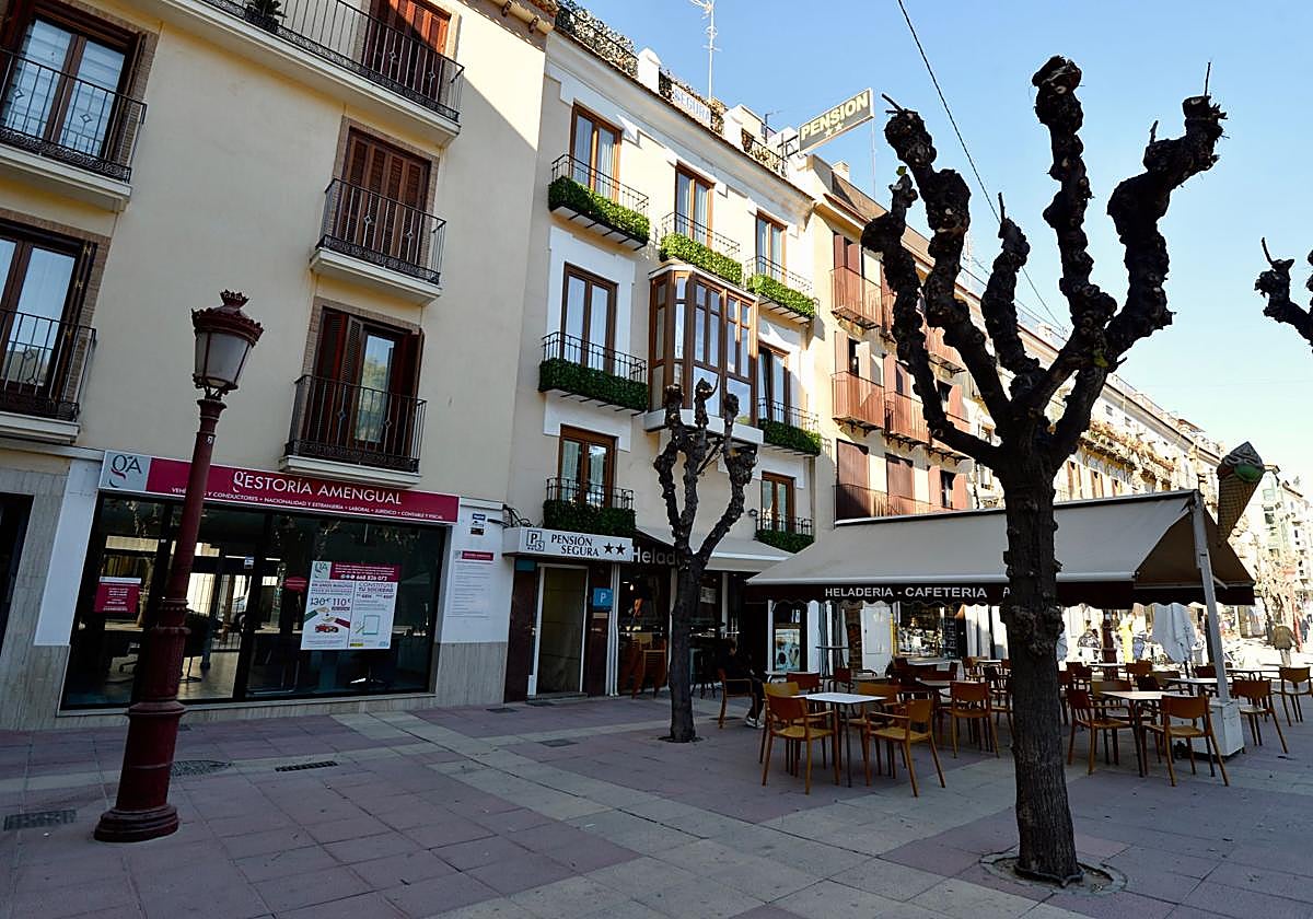 Edificios en la plaza de Camachos de Murcia.