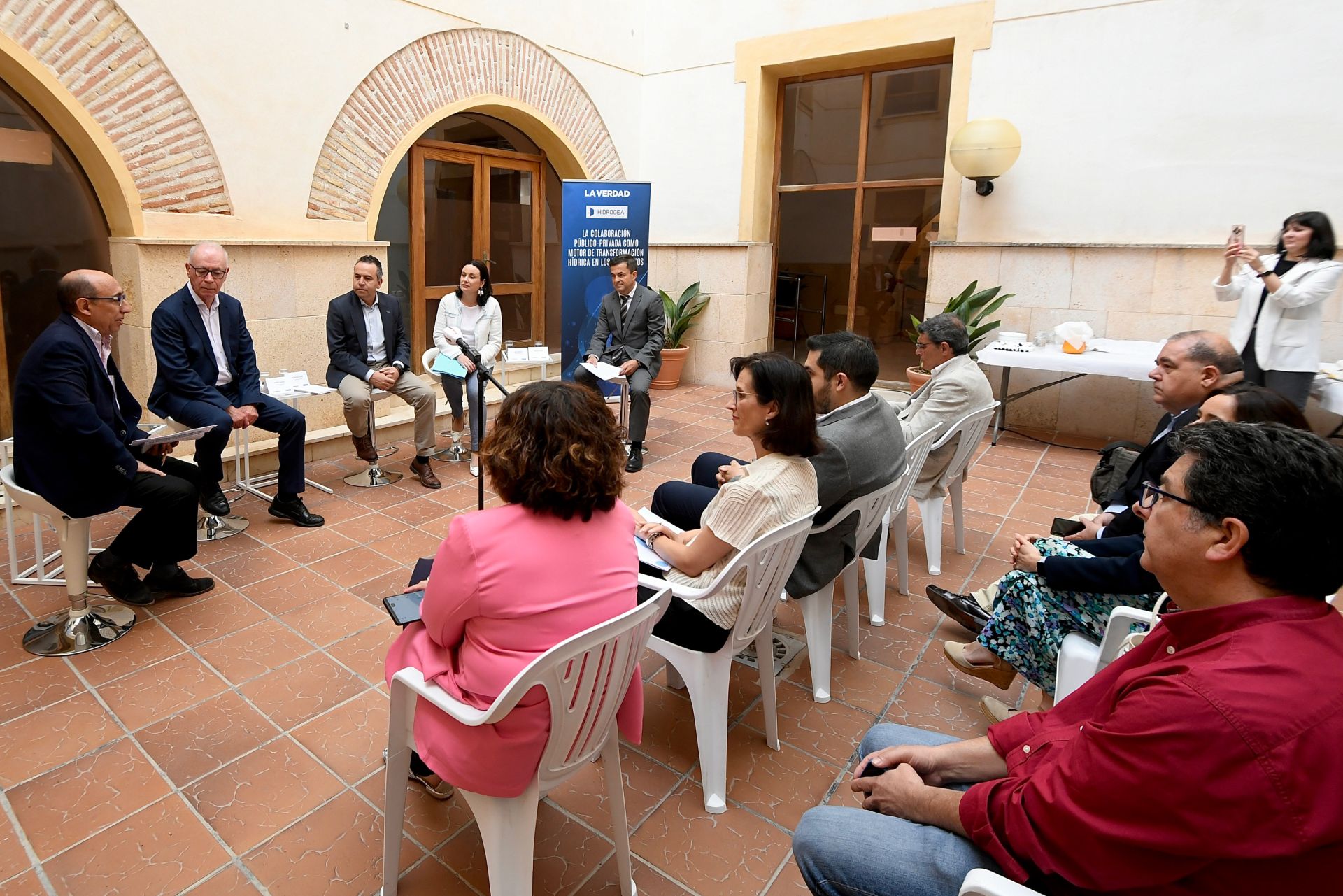 El desayuno informativo &#039;La colaboración público-privada como motor de transformación hídrica en los municipios&#039;, en imágenes