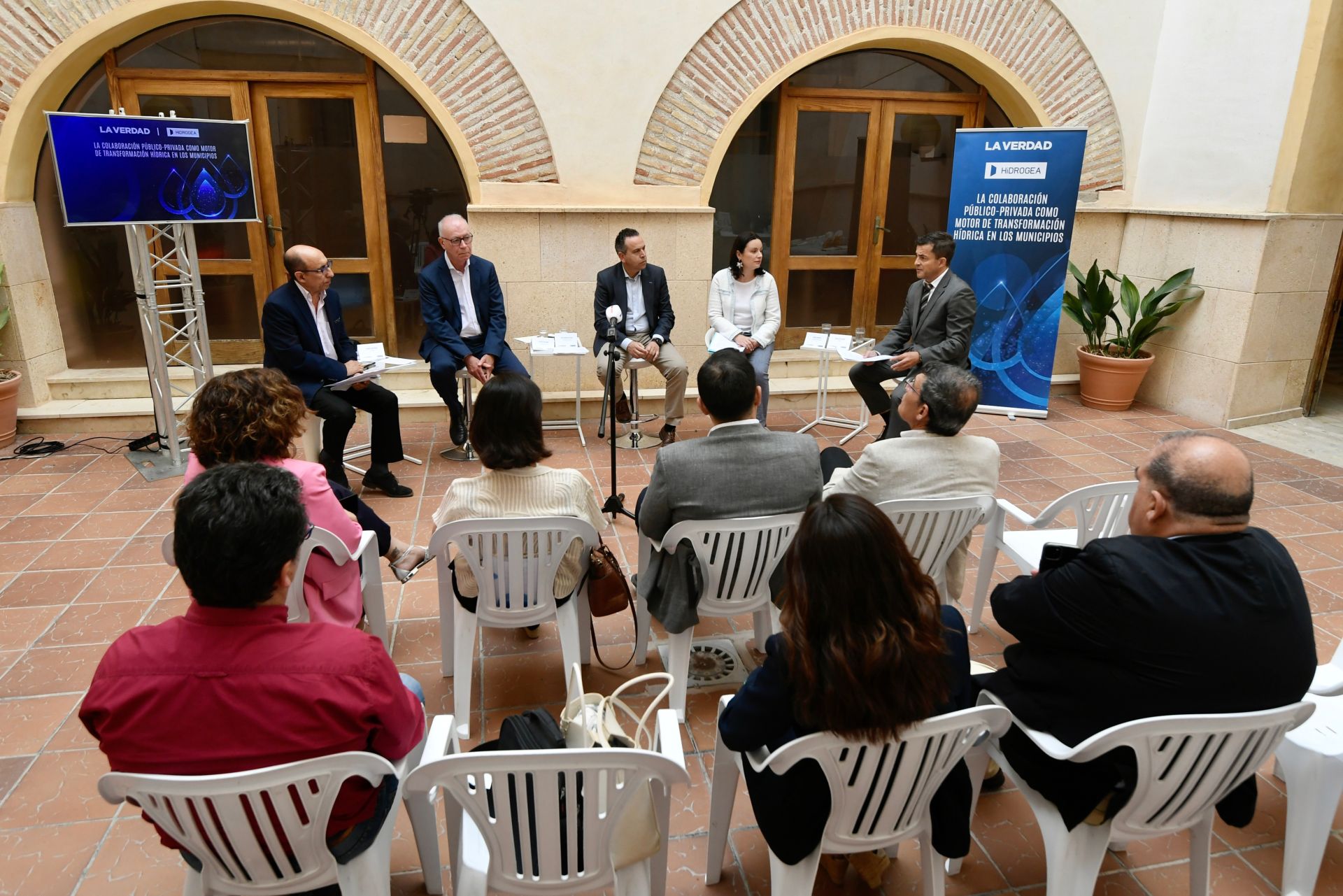 El desayuno informativo &#039;La colaboración público-privada como motor de transformación hídrica en los municipios&#039;, en imágenes