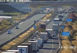 Retenciones en la A-30 a la altura de Archena, este lunes.