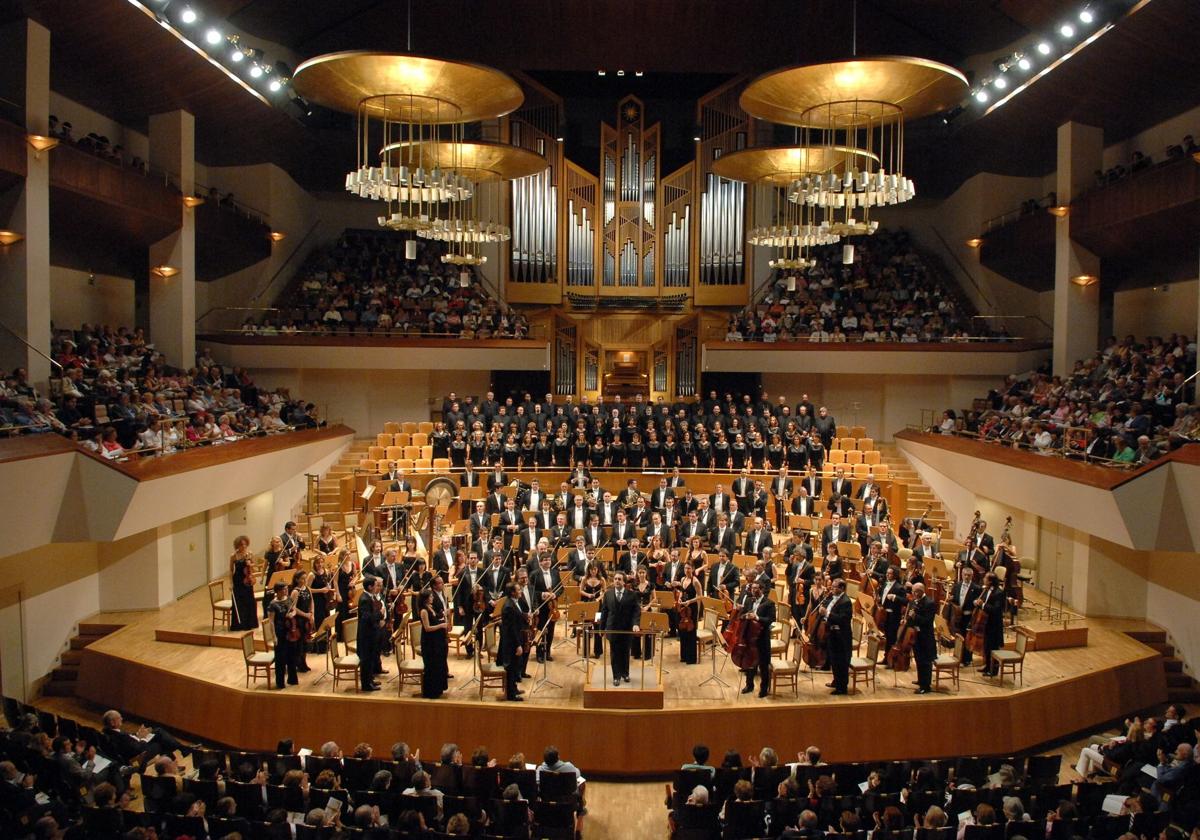 Cultura celebra el 30 aniversario del víctor villegas con la vuelta de la orquesta nacional de españa tres décadas después | la verdad