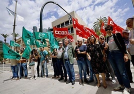 Concentración, este lunes, ante la Delegación del Gobierno.