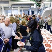 Degustación de productos cárnicos en las jornada de ganadería.
