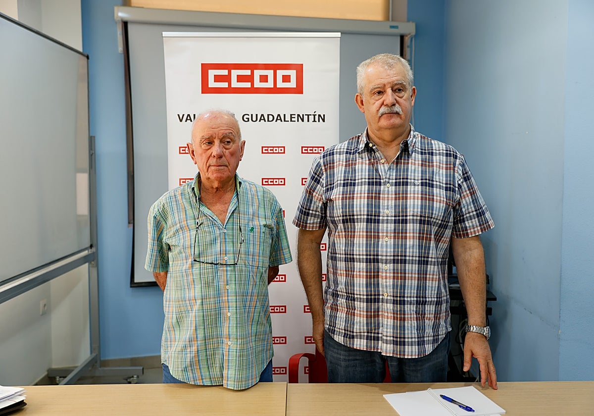 El secretario de Políticas Sociales de la Federación de Pensionistas, José Cánovas, y el secretario general del Guadalentín de CCOO, Ángel Torregrosa.