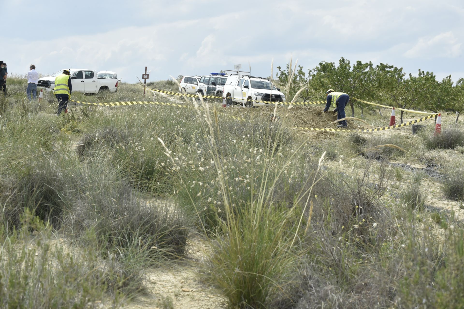Las imágenes del vertido de petróleo en una finca de Calasparra