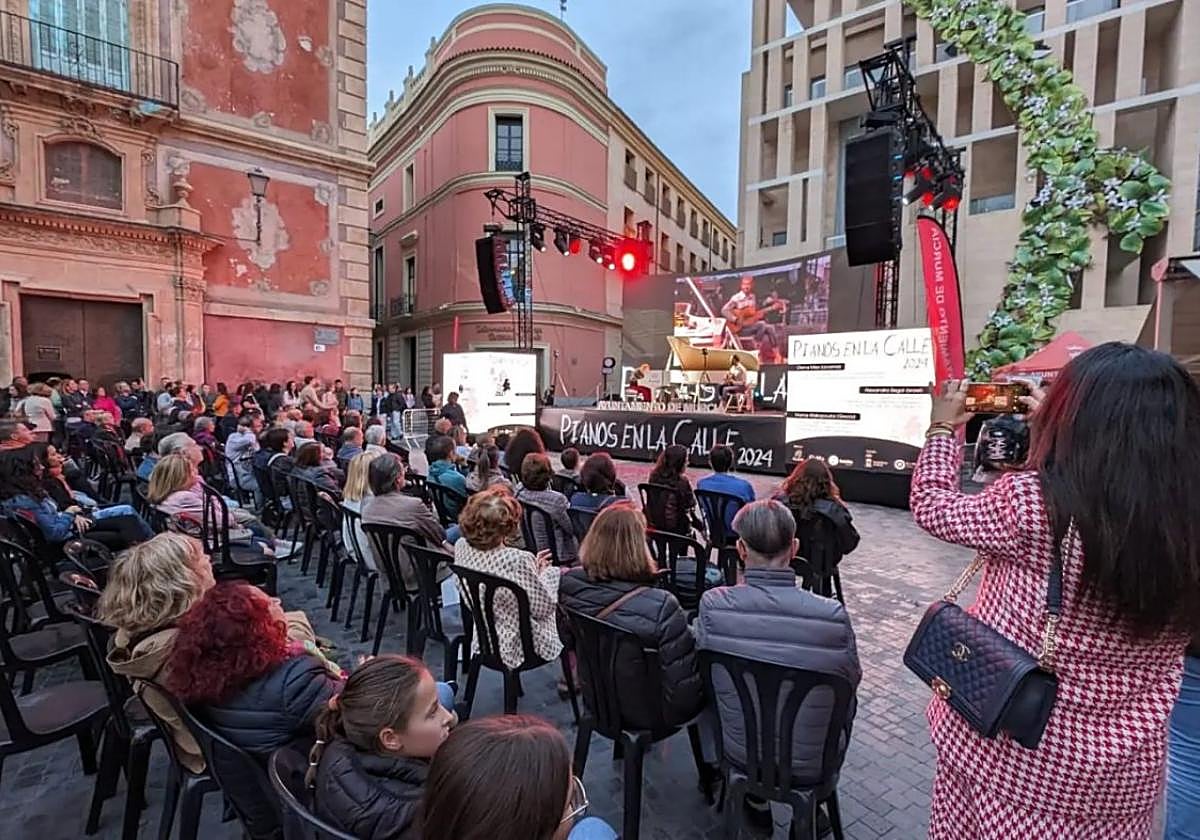 Una edición anterior, en la plaza Cardenal Belluga.