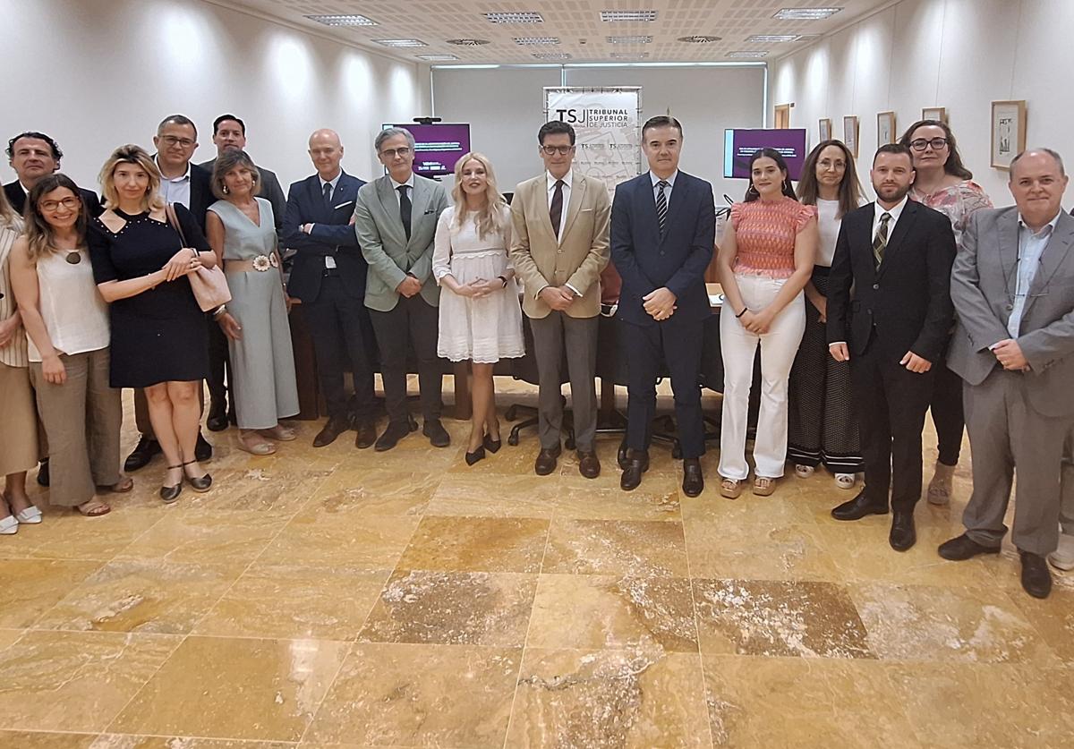 El cgpj premia a los juzgados de violencia de género de la región de murcia | la verdad
