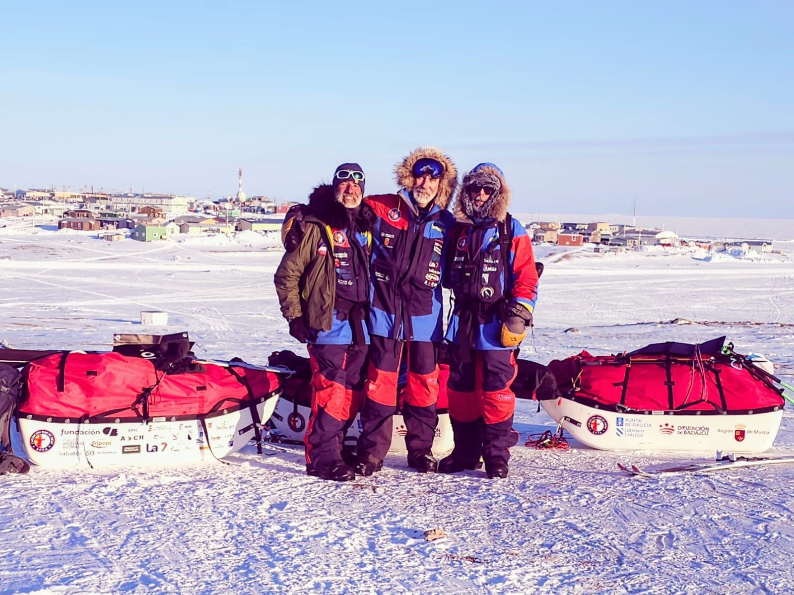 La expedición del santomerano Quitín Mira en el Ártico canadiense, en imágenes