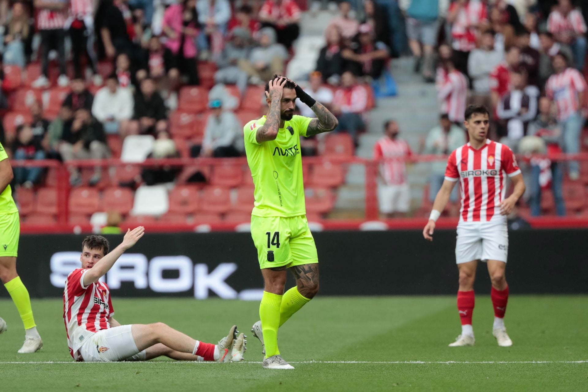 El Sporting-Cartagena (3-2), en imágenes