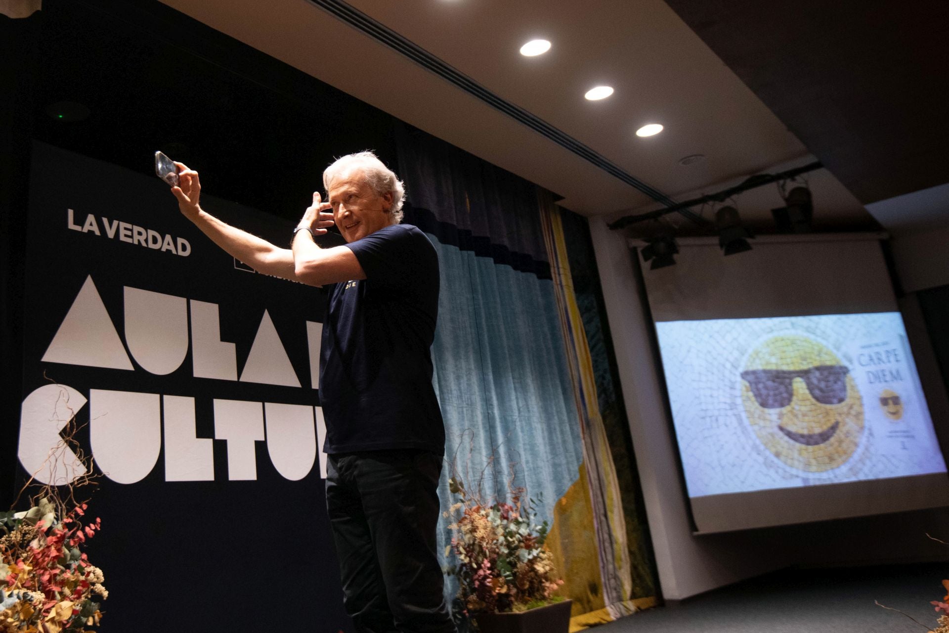 Guía para ser felices con Emilio del Río, en imágenes