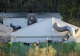 Imagen de archivo del campamento para inmigrantes del antiguo hospital Naval.