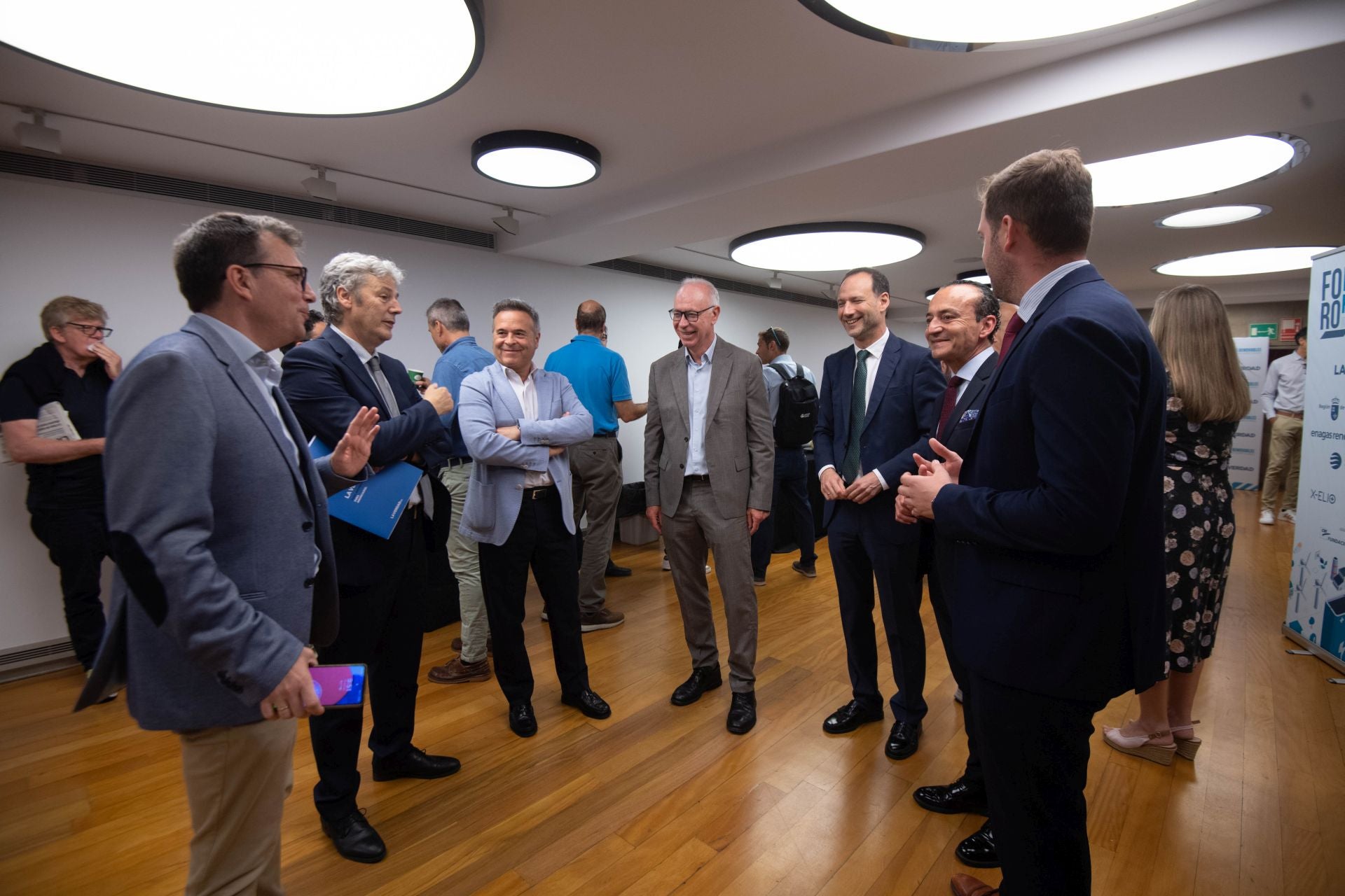 El foro sobre el impacto de las renovables en el modelo energético de la Región de Murcia, en imágenes