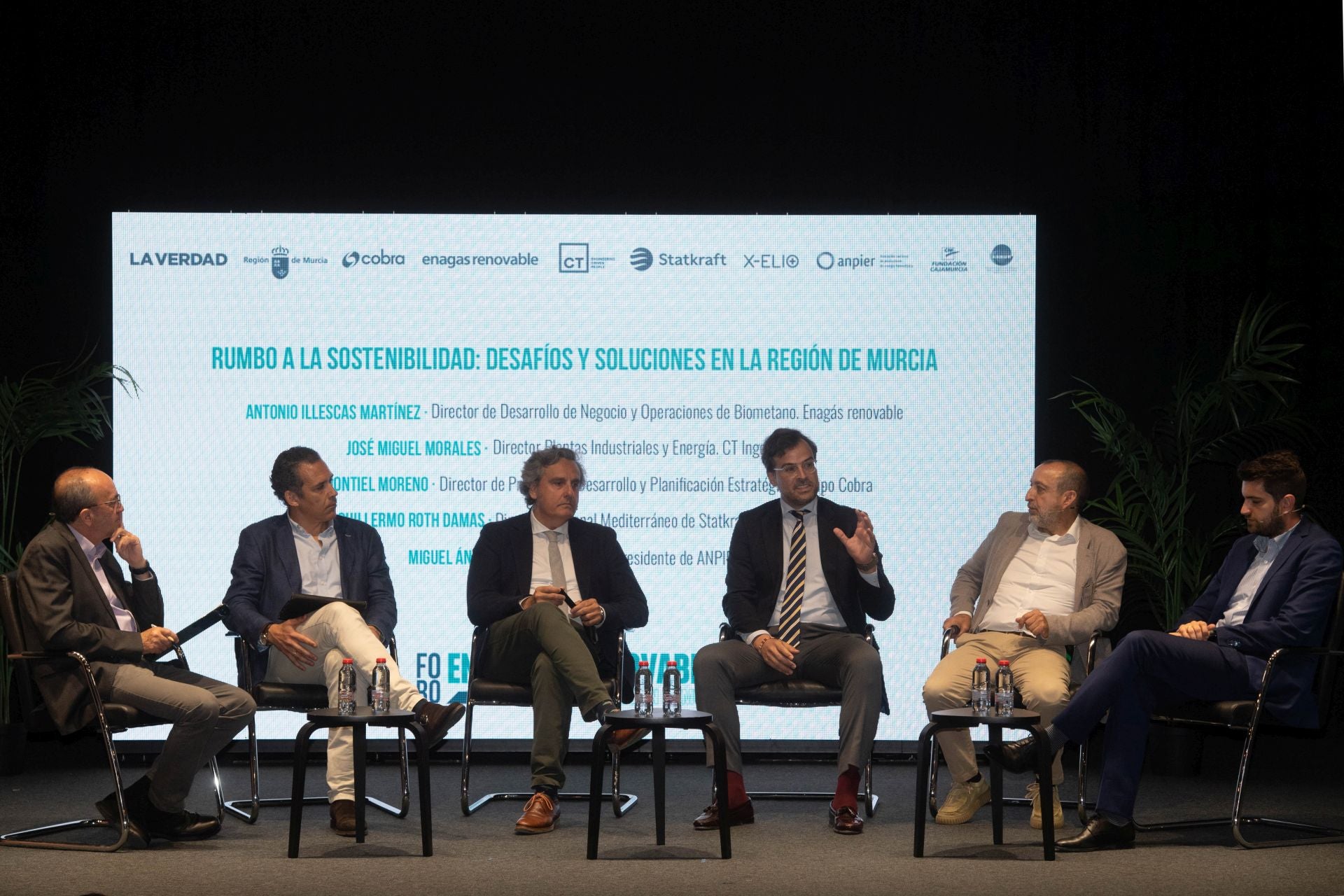 El foro sobre el impacto de las renovables en el modelo energético de la Región de Murcia, en imágenes