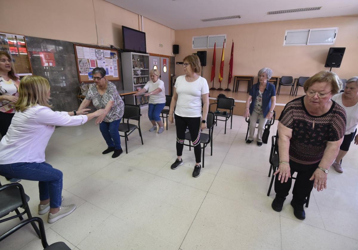 Guerra a las caídas y a la soledad en murcia | la verdad