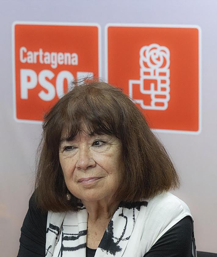 Imagen secundaria 2 - Narbona presidió la Comisión Ejecutiva celebrada este sábado en la sede socialista de la calle Salitre.