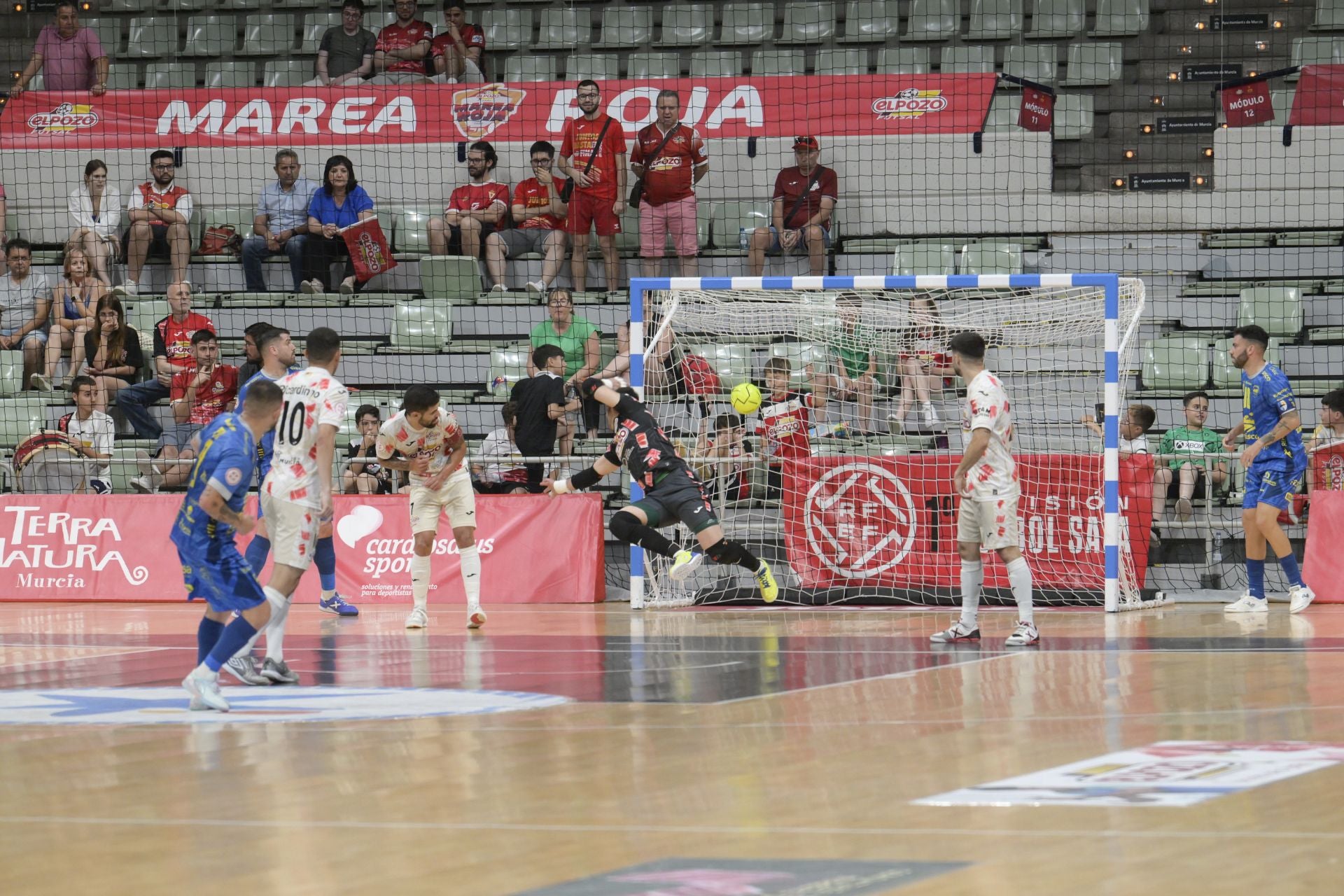 ElPozo-Peñiscola (6-3), en imágenes