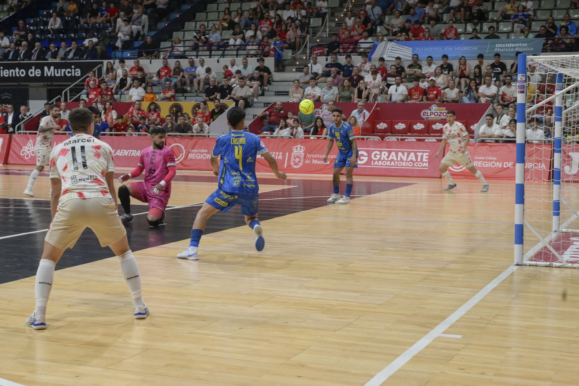 ElPozo-Peñiscola (6-3), en imágenes