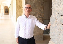 El profesor Francisco Ruz Vila, tras ser elegido ayer nuevo director de la Escuela de Industriales.